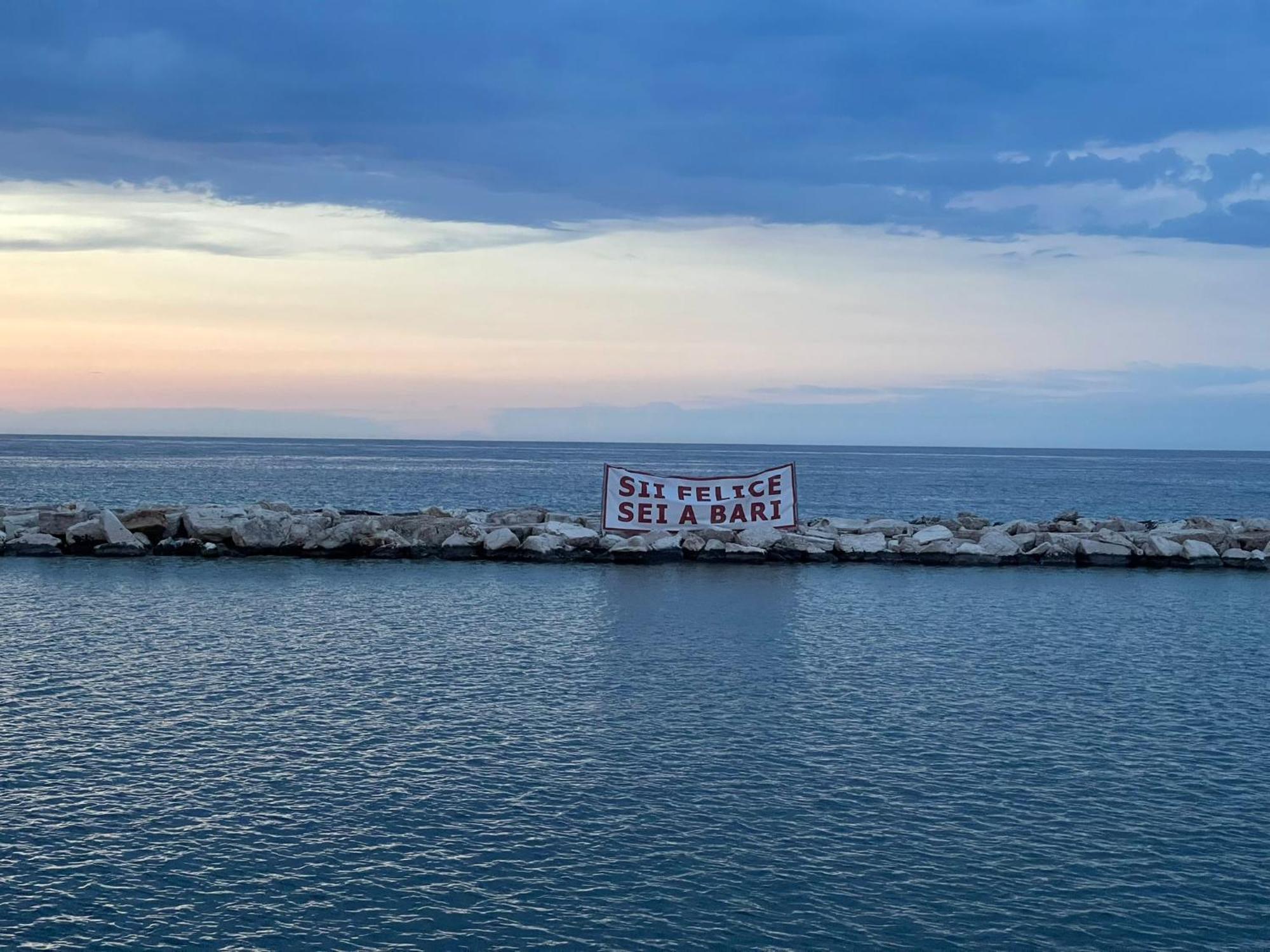 Rosas Guest House - La Cementina Bari Bagian luar foto